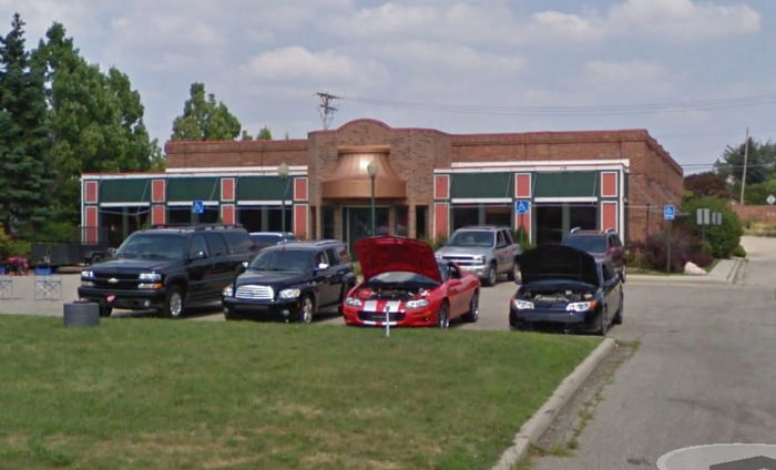 Bennigans - Bloomfield Hills - 42874 Woodward Ave